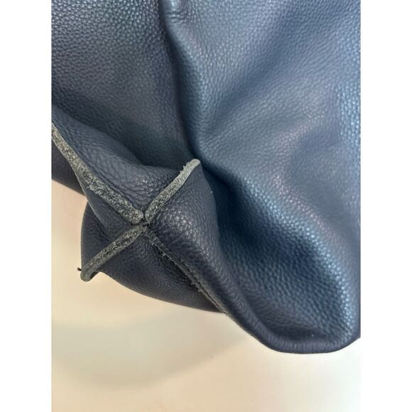 OLIVERE ISABEL 2.0 EAST WEST TOTE IN Navy BUFFALO COWHIDE / used - Picture 5 of 10